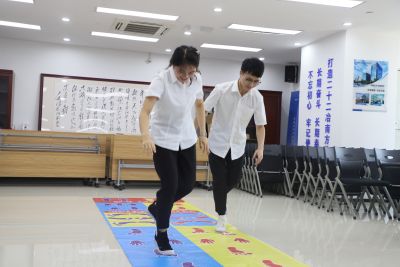 广东公司机关举办“庆五一”趣味游戏活动—手脚并用